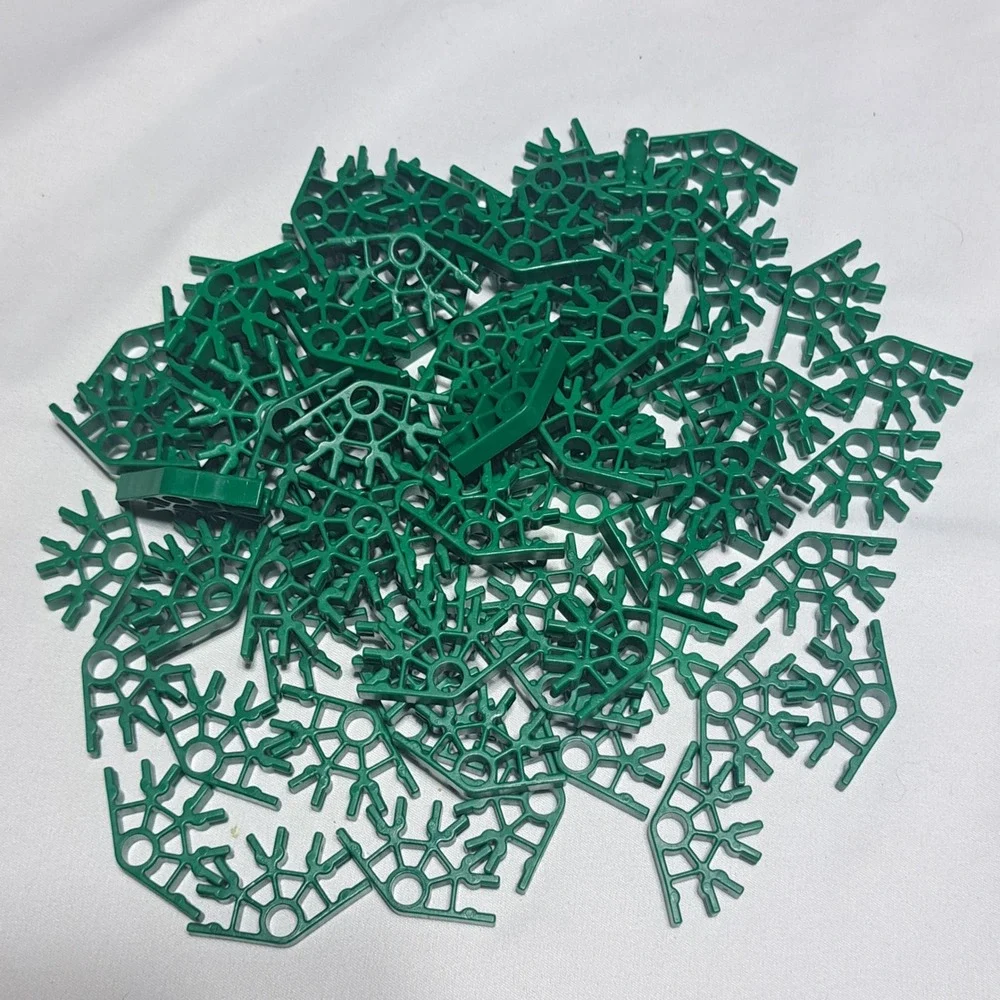 K'NEX Green 4-Way 135 Degree Connectors Bulk Lot of 81 Replacement Parts STEM‎